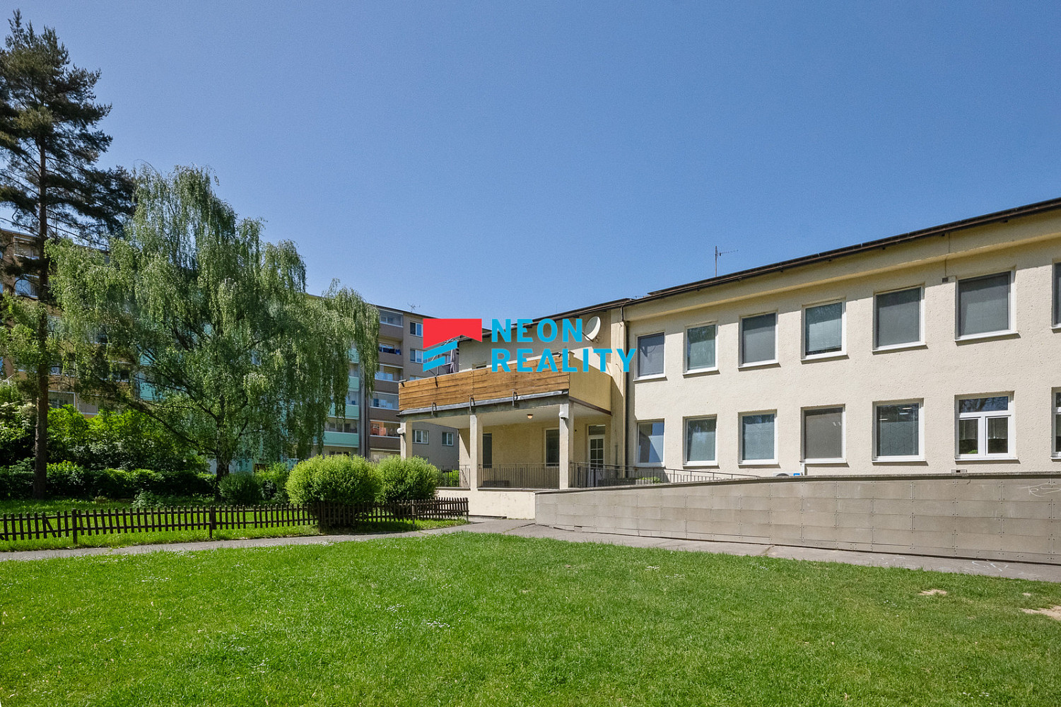 Pronájem komerčního objektu (jiného typu) 34 m² – pohled 2