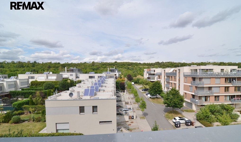 Pronájem bytu 2+kk 68 m², Praha – náhled fotky 22