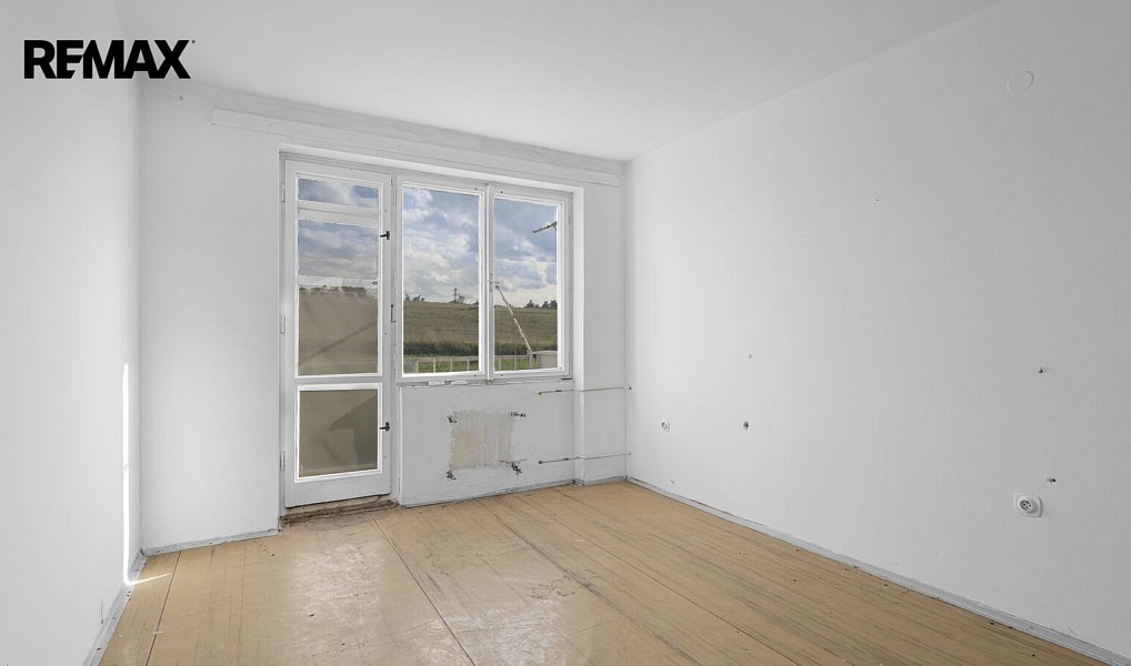 Prodej bytu 3+1 68 m², Zvoleněves – náhled fotky 7