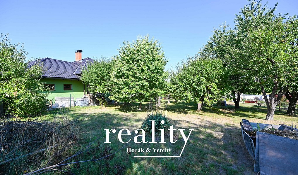 Prodej stavebního pozemku 2 200 m², Hranice – náhled fotky 27