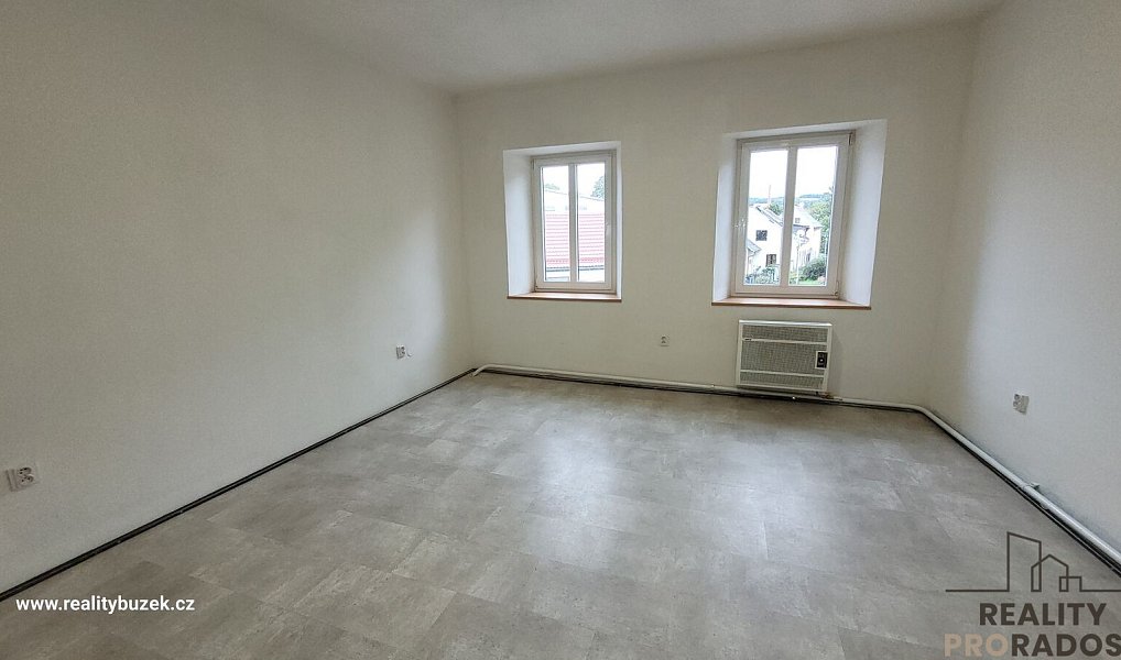 Pronájem bytu 1+1 33 m², Šternberk – náhled fotky 2
