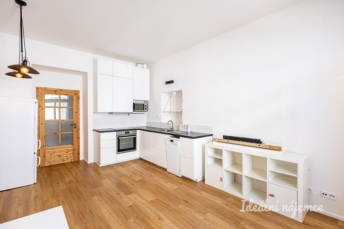 Pronájem bytu 3+kk 62 m² – fotografie 3