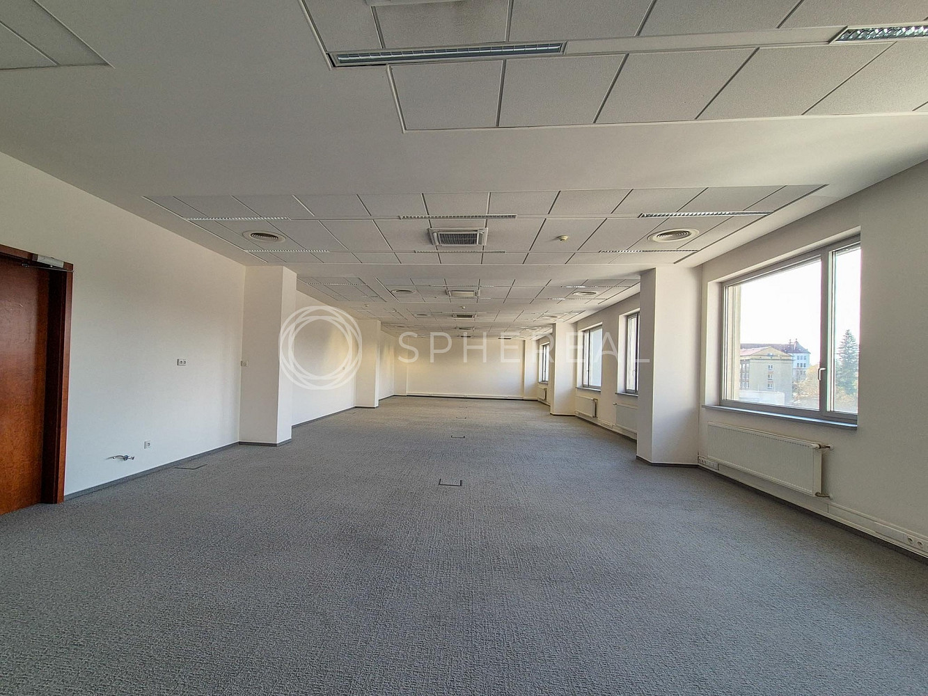 Pronájem kanceláře 205 m² – fotografie 3