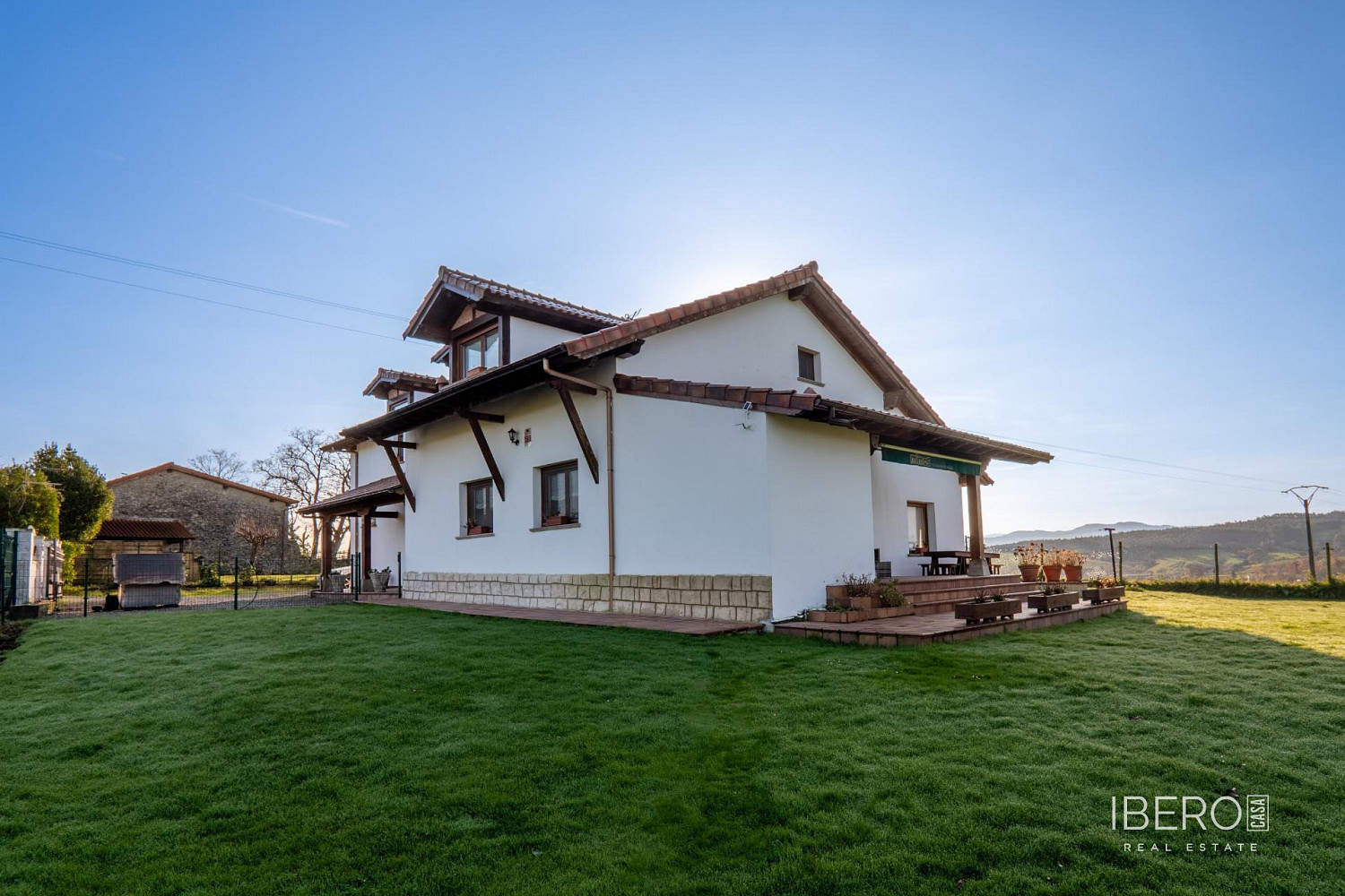 Prodej domu 383 m² s pozemkem 2 774 m²