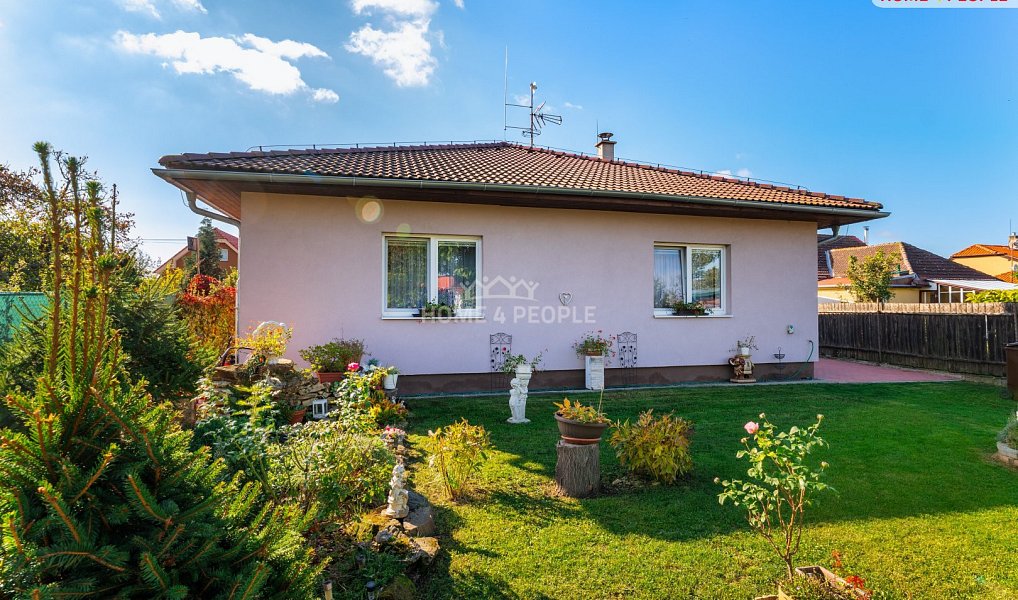 Prodej domu 172 m² s pozemkem 867 m², Břežany II – náhled fotky 2