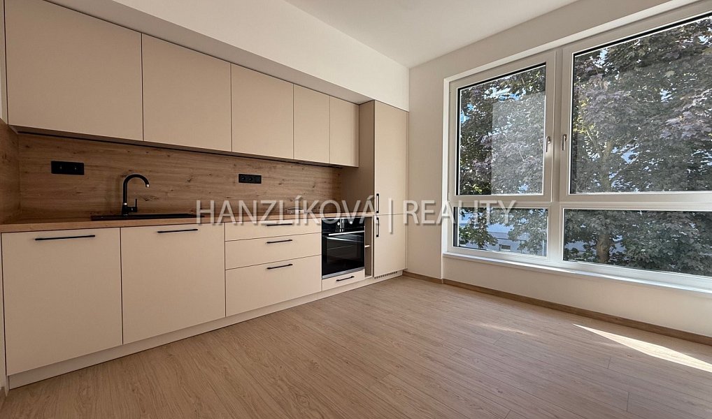 Pronájem bytu 2+kk, 36 m², České Budějovice 3 - České Budějovice, České Budějovice