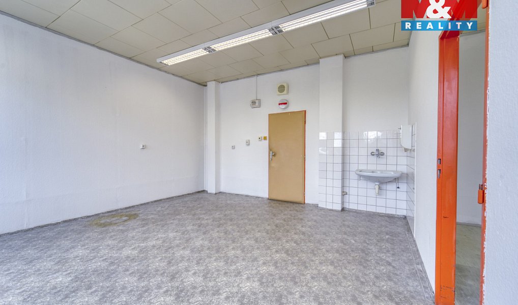 Pronájem kanceláře 60 m², Nepomuk – náhled fotky 2