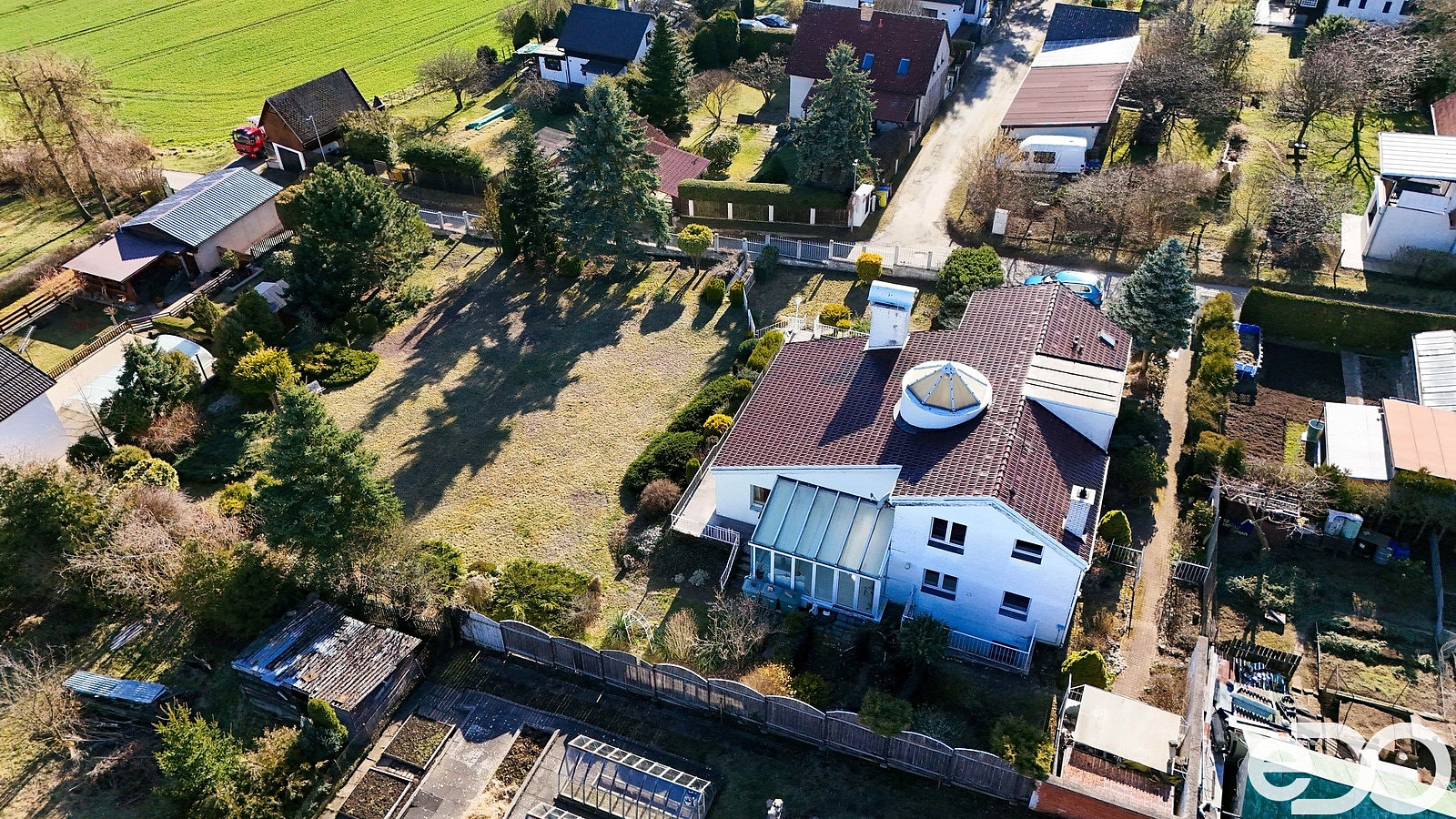 Prodej stavebního pozemku 1 729 m² – fotografie 2