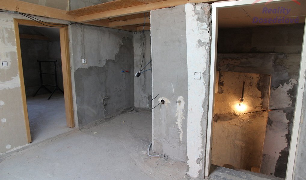Prodej domu 114 m² s pozemkem 66 m², Smečno – náhled fotky 9