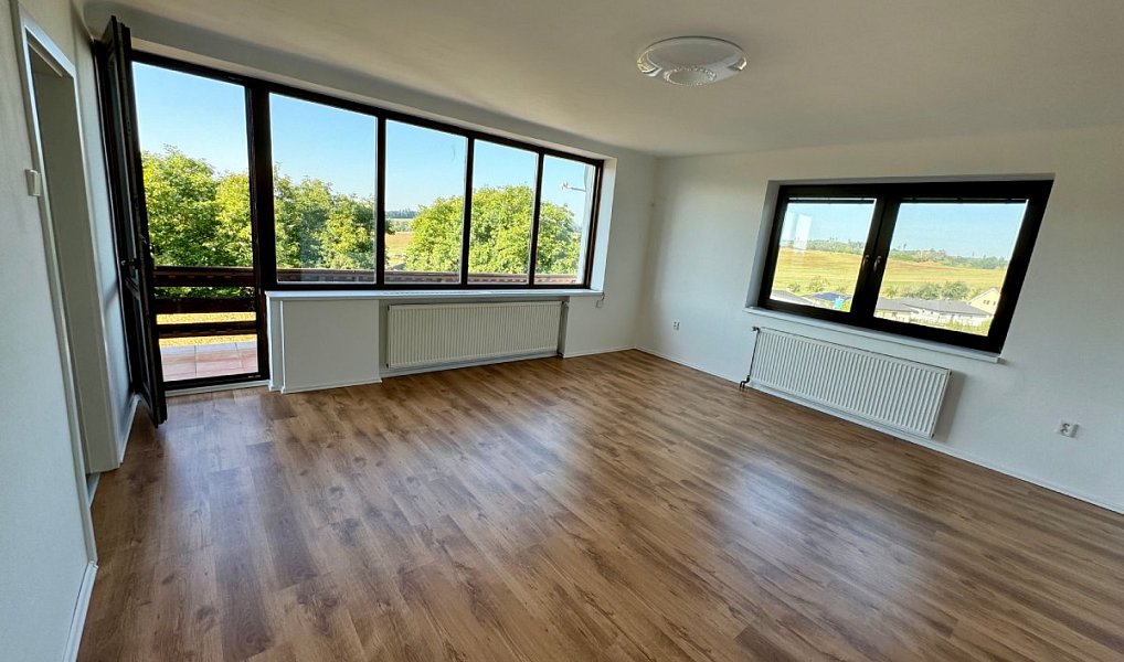 Prodej domu 214 m² s pozemkem 1 172 m², Řehenice – náhled fotky 16