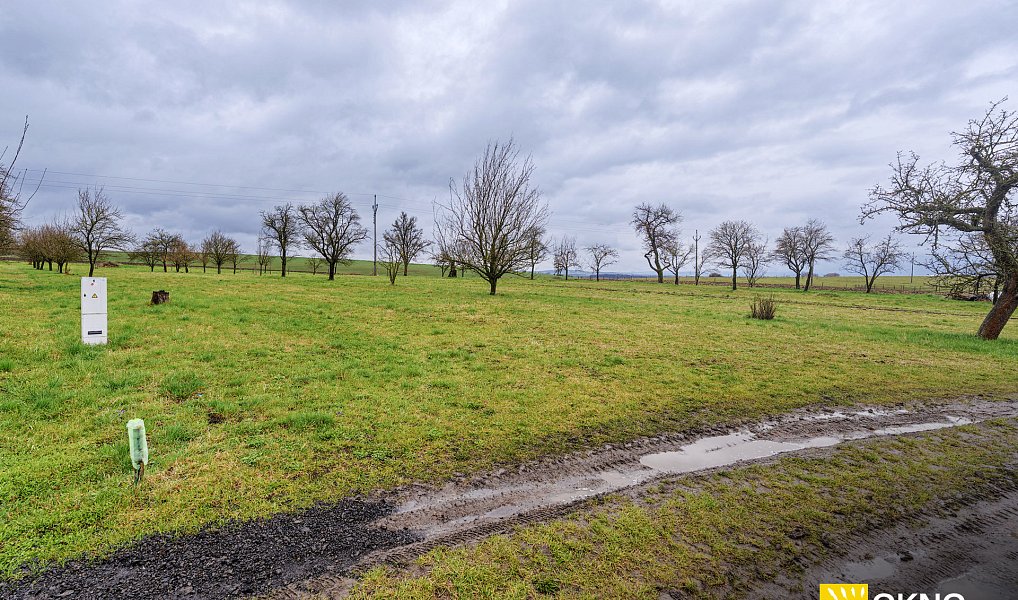Prodej stavebního pozemku 2 118 m², Roštění – náhled fotky 7