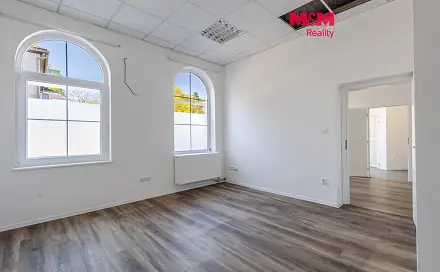 Pronájem obchodních prostor 108 m², Tržní náměstí, Nový Bor, okres Česká Lípa