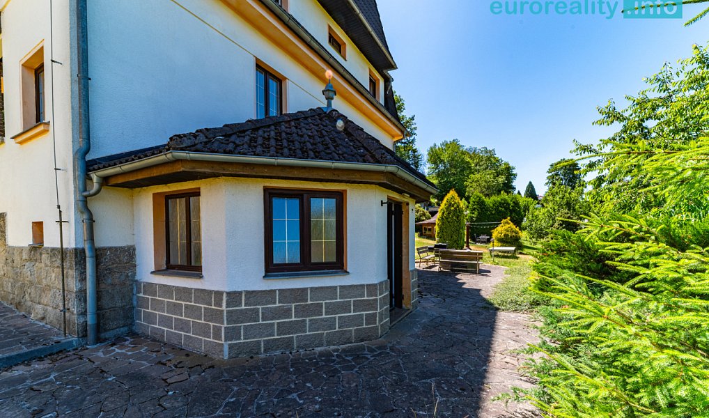 Pronájem domu 210 m² s pozemkem 1 068 m², Aš – náhled fotky 30