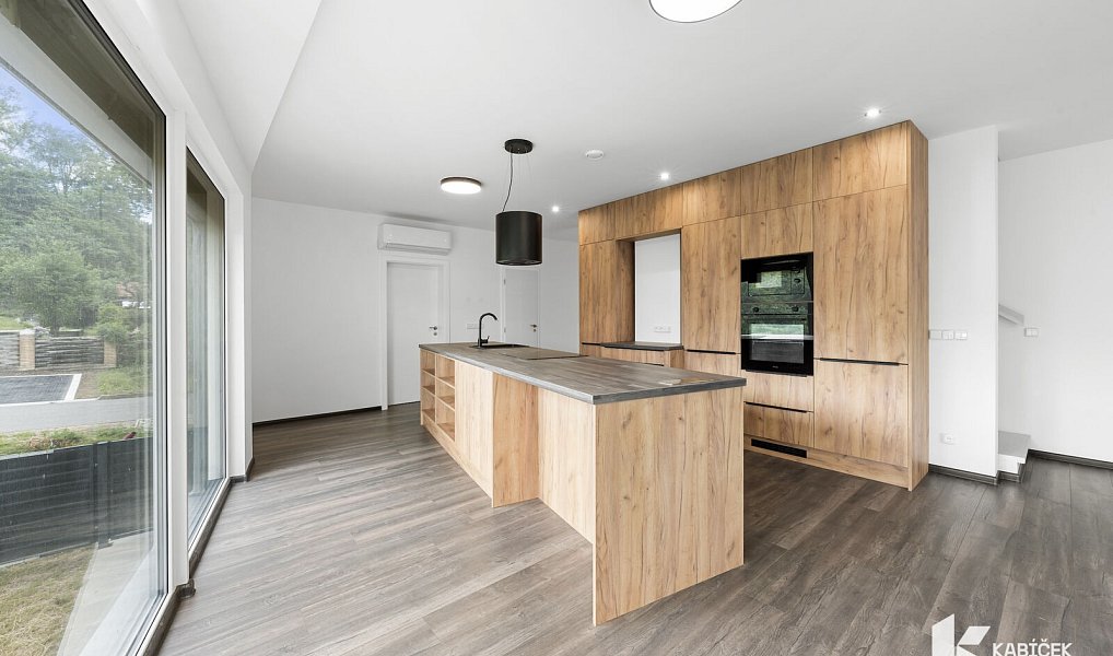 Pronájem domu 171 m² s pozemkem 300 m², Kopřivnice – náhled fotky 4