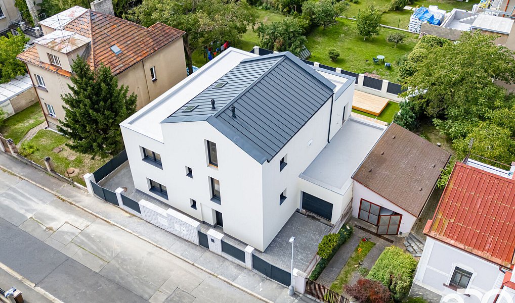 Prodej domu 375 m² s pozemkem 485 m², Praha – náhled fotky 28