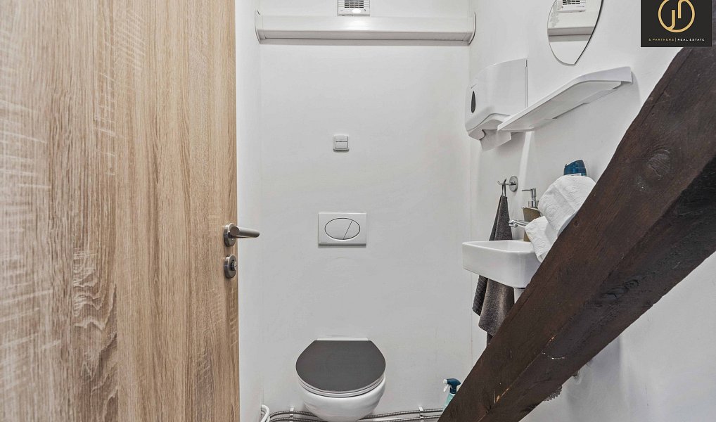 Prodej kanceláře 228 m², Beroun – náhled fotky 33
