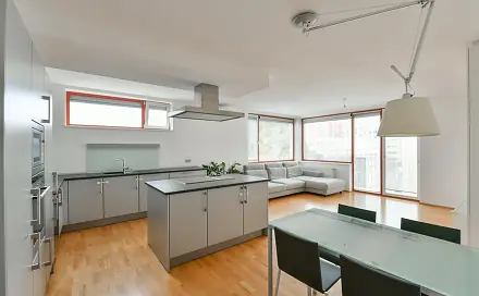 Pronájem bytu 3+kk 90 m²