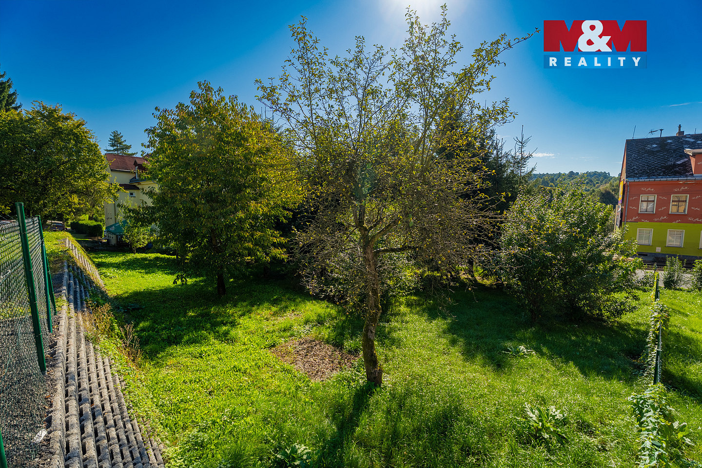 Prodej stavebního pozemku 1 061 m² – pohled 4