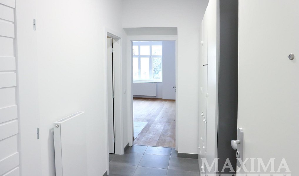Pronájem bytu 1+kk 34 m², Praha – náhled fotky 5