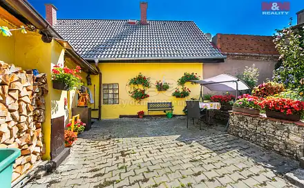 Prodej domu 65 m² s pozemkem 266 m², Bitozeves, okres Louny