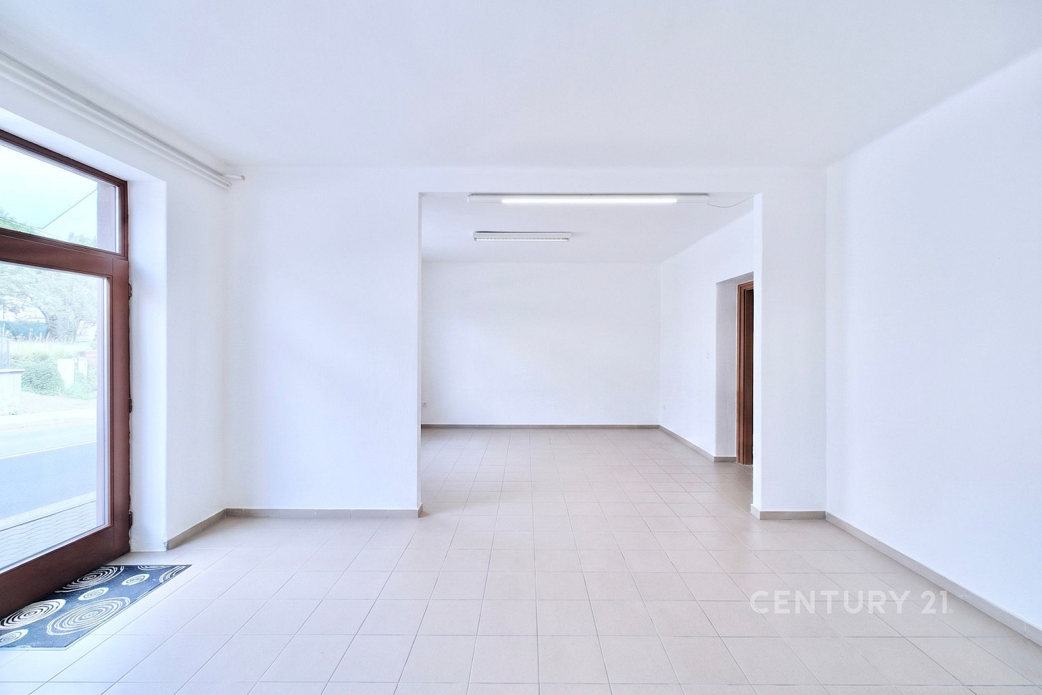 Pronájem obchodních prostor 80 m²