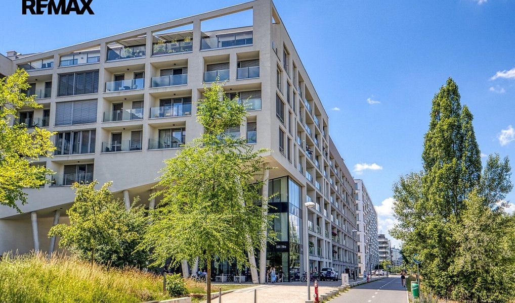 Pronájem bytu 4+kk 103 m², Praha – fotka 1 z 27