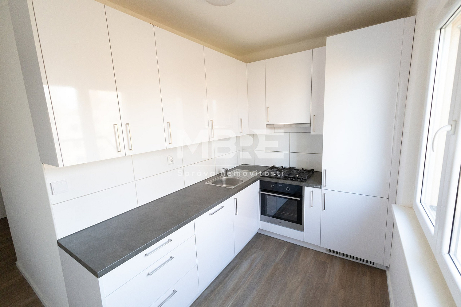 Pronájem bytu 2+1 54 m² – fotografie 2