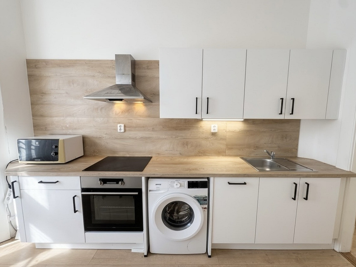 Pronájem bytu 3+1 89 m² – fotografie 2