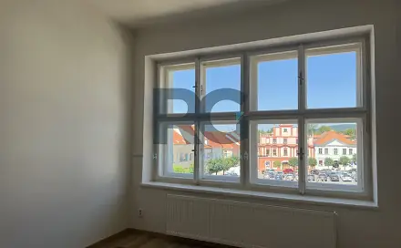 Pronájem bytu 1+kk 35 m², Alšovo nám., Písek - Vnitřní Město