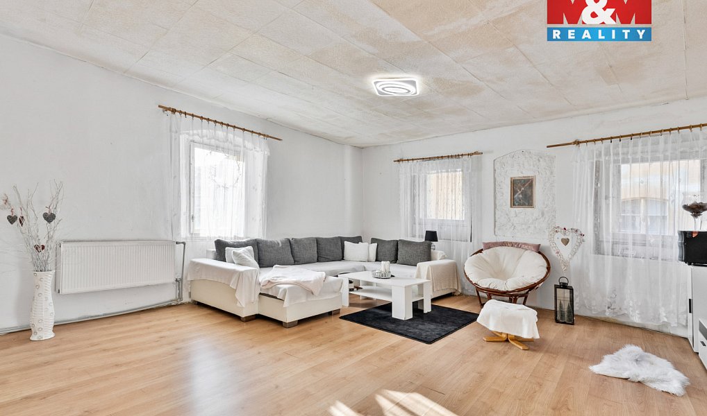 Prodej domu 242 m² s pozemkem 127 m², Dubá – náhled fotky 11