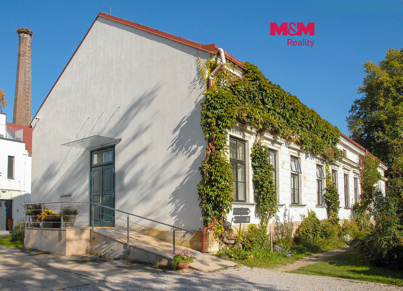 Pronájem obchodních prostor 42 m²