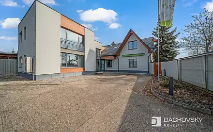 Prodej obchodních prostor 374 m², K Dolíčku, Pardubice - Nové Jesenčany