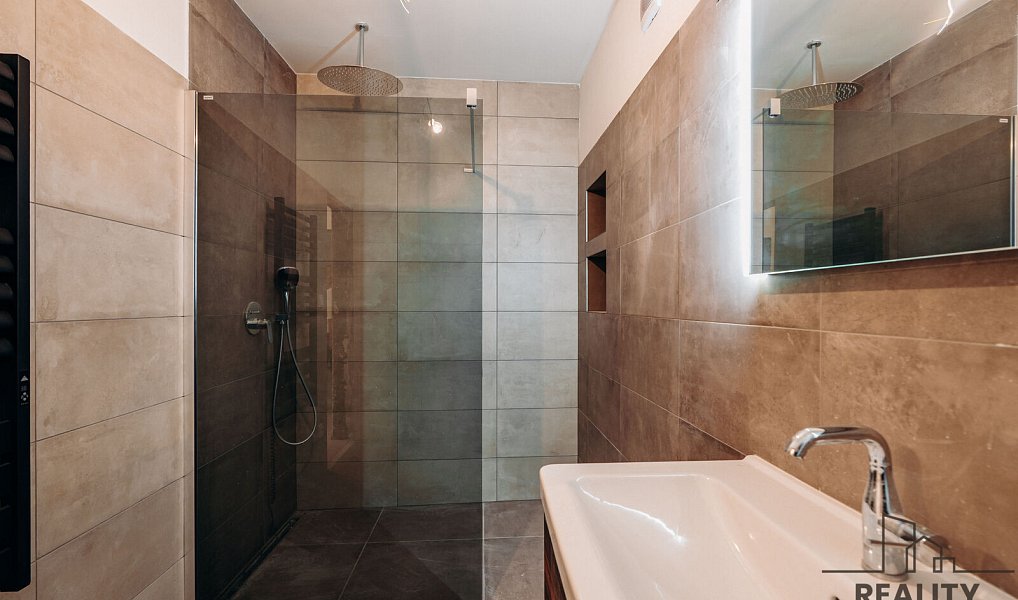 Prodej domu 133 m² s pozemkem 160 m², Hodonín – náhled fotky 8