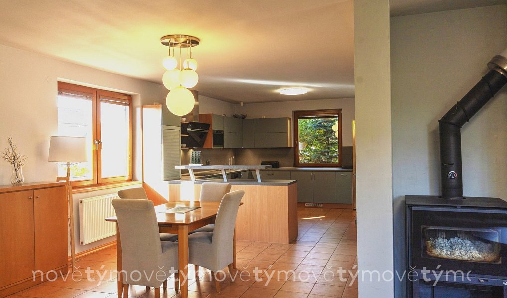 Prodej domu 290 m² s pozemkem 950 m², Přelouč – náhled fotky 7