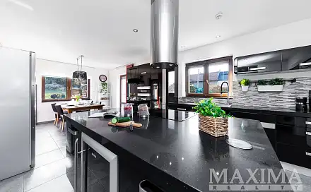 Prodej domu 300 m² s pozemkem 776 m², Bří Čapků, Náměšť nad Oslavou, okres Třebíč