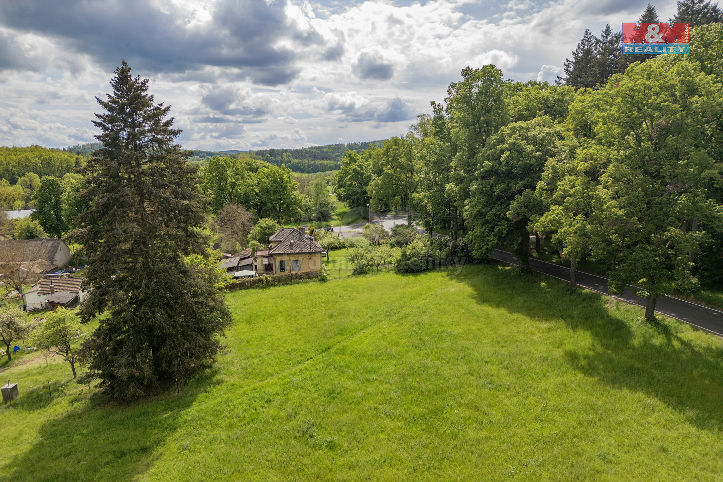 Prodej stavebního pozemku 1 246 m² – fotografie 2