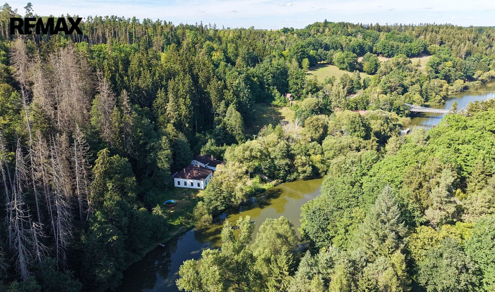 Prodej ubytovacího objektu 210 m², Stádlec – náhled fotky 2