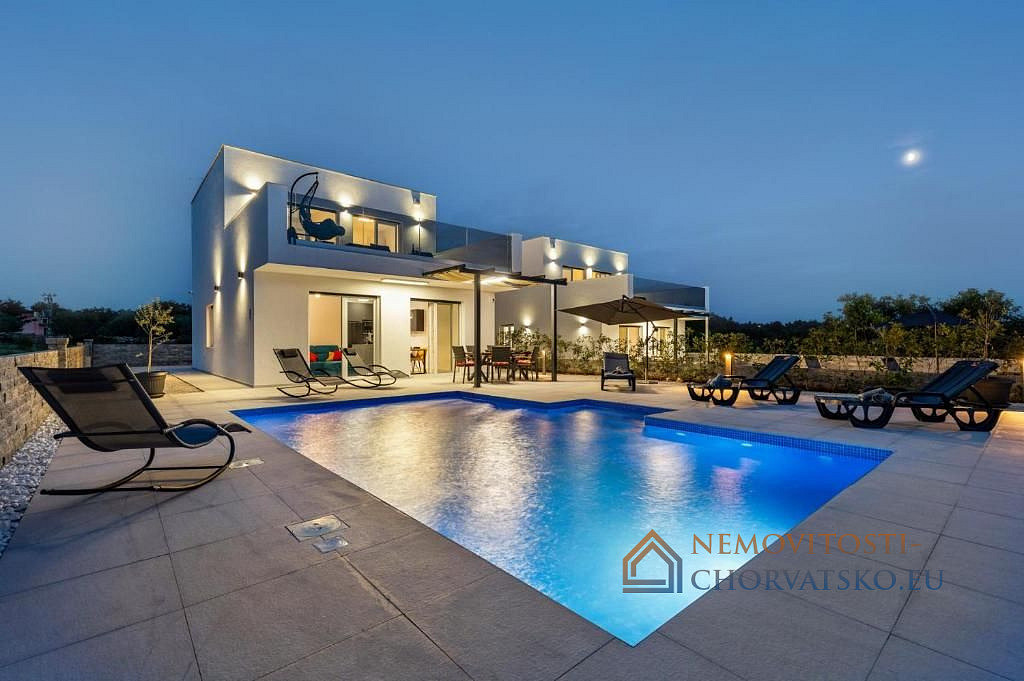Prodej domu 132 m² s pozemkem 999 m² - Vista 2