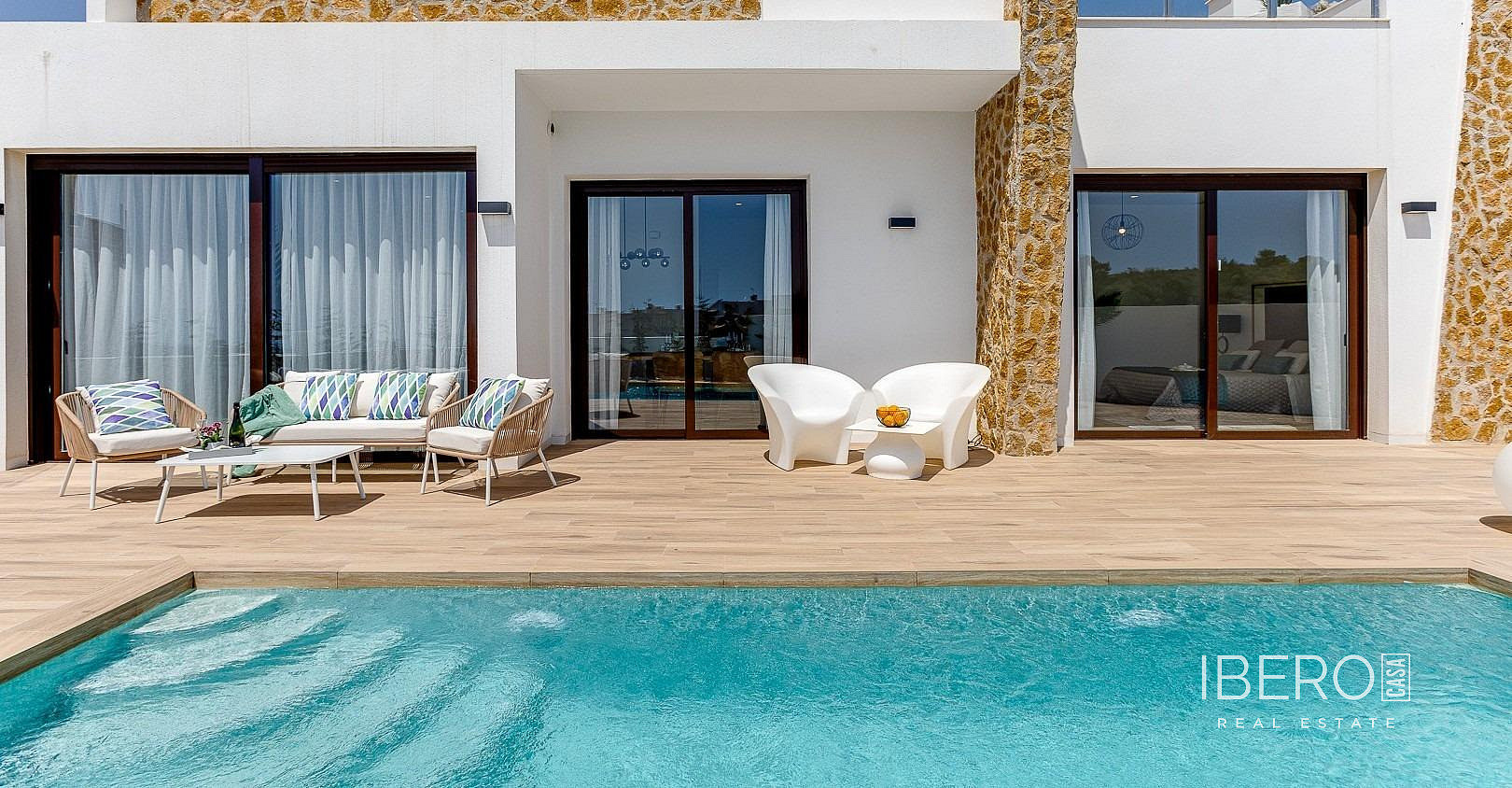 Prodej domu 202 m² s pozemkem 346 m²