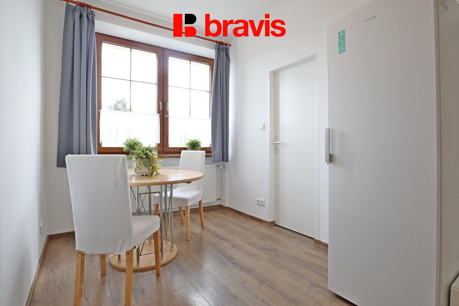 Pronájem bytu 2+kk 36 m² — photo 2
