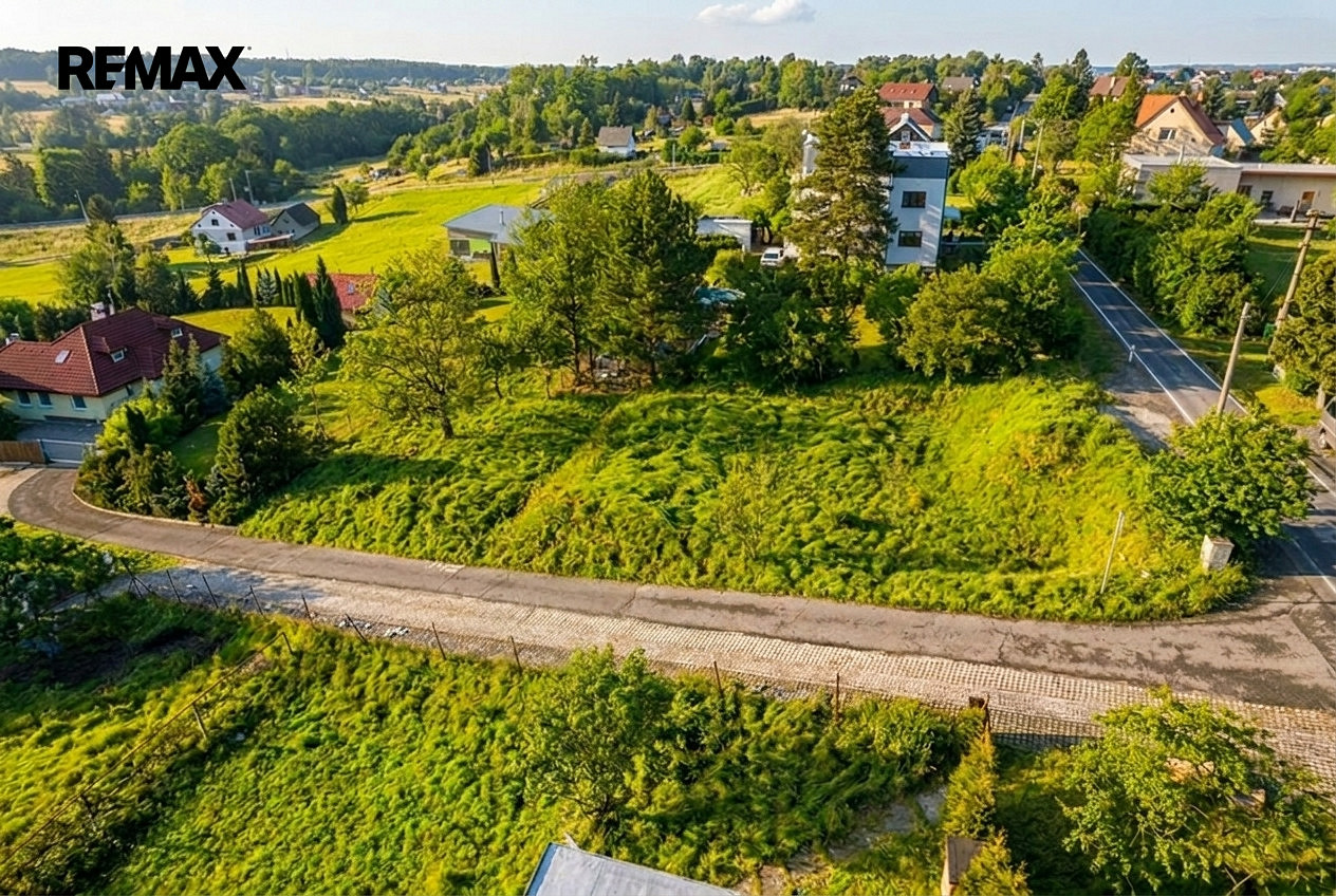 Prodej stavebního pozemku 966 m² – fotografie 2