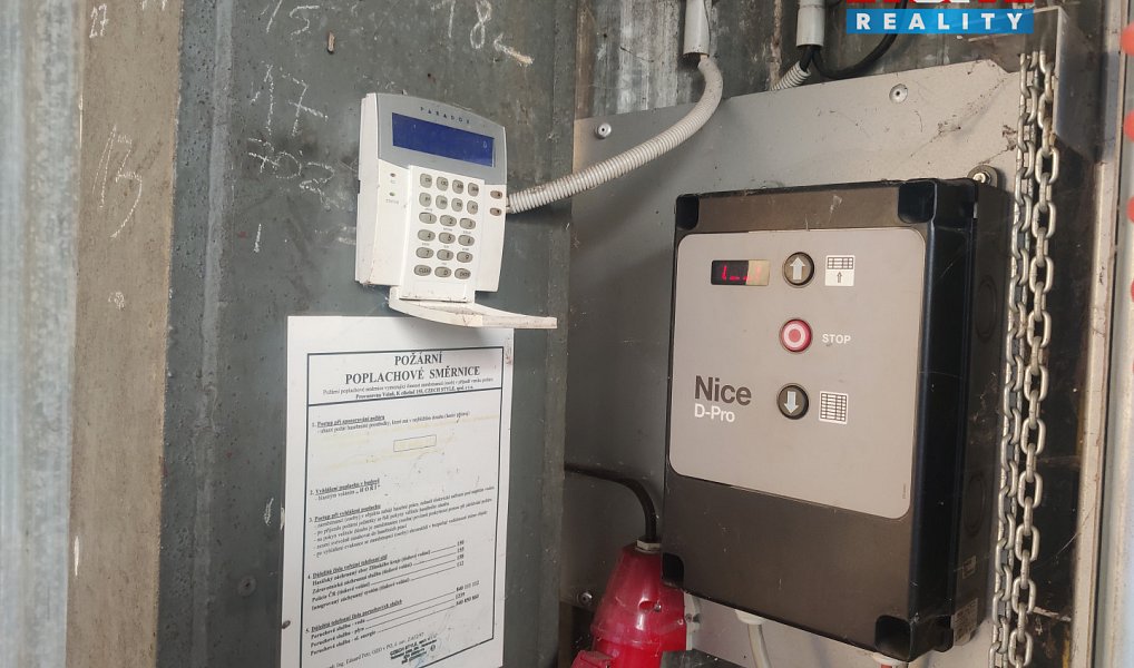 Pronájem skladovacích prostor 1 100 m², Veleň – náhled fotky 6