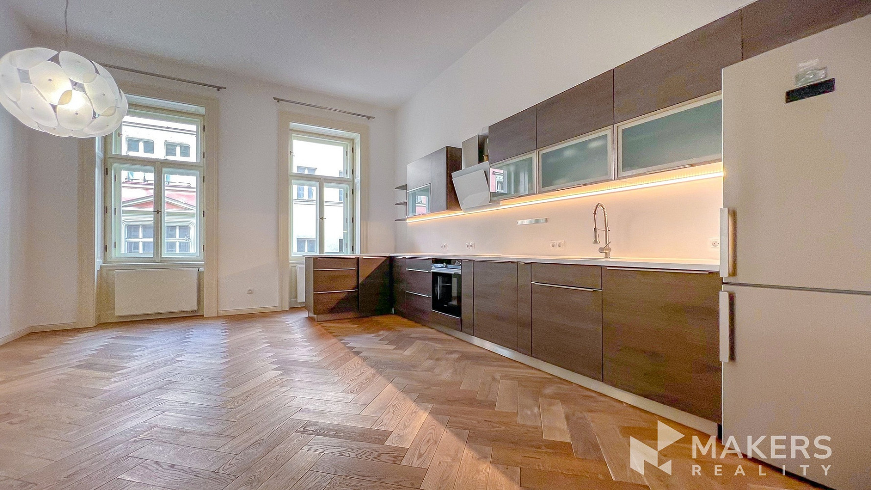 Pronájem bytu 3+kk 97 m²