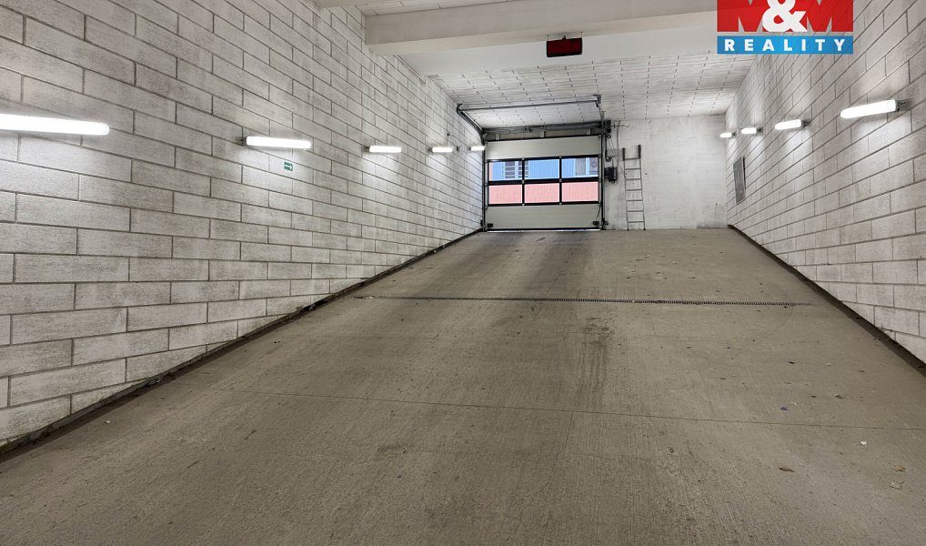 Pronájem garážového stání, 18 m2, Plzeň, ul. Rejskova, Plzeň – náhled fotky 5