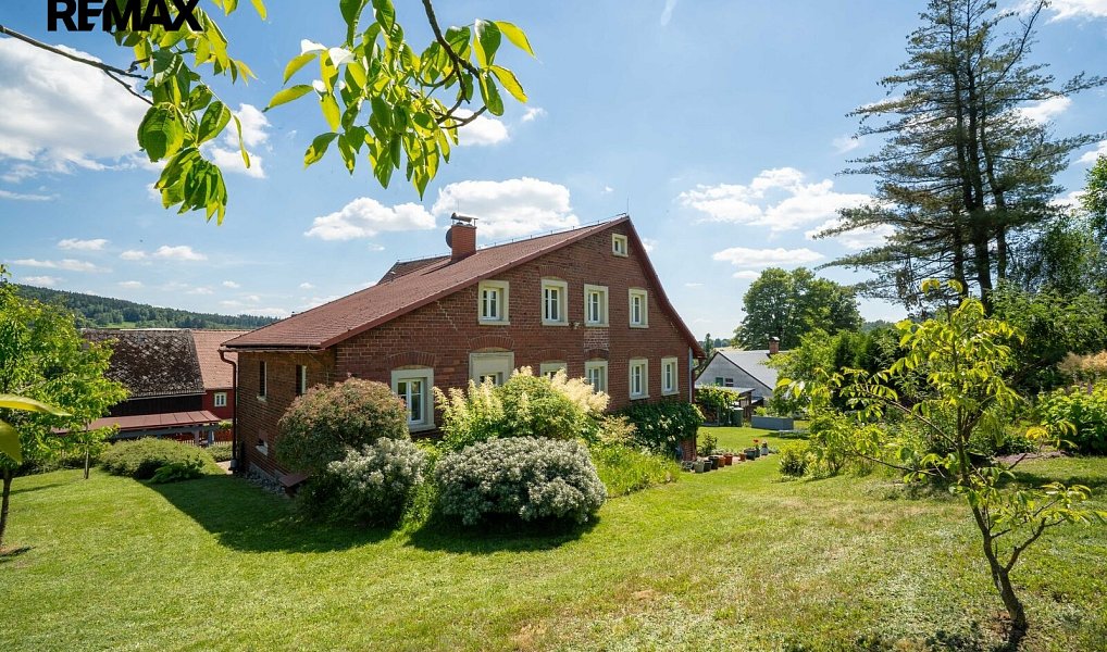 Prodej domu 250 m² s pozemkem 2 004 m², Krompach – náhled fotky 7