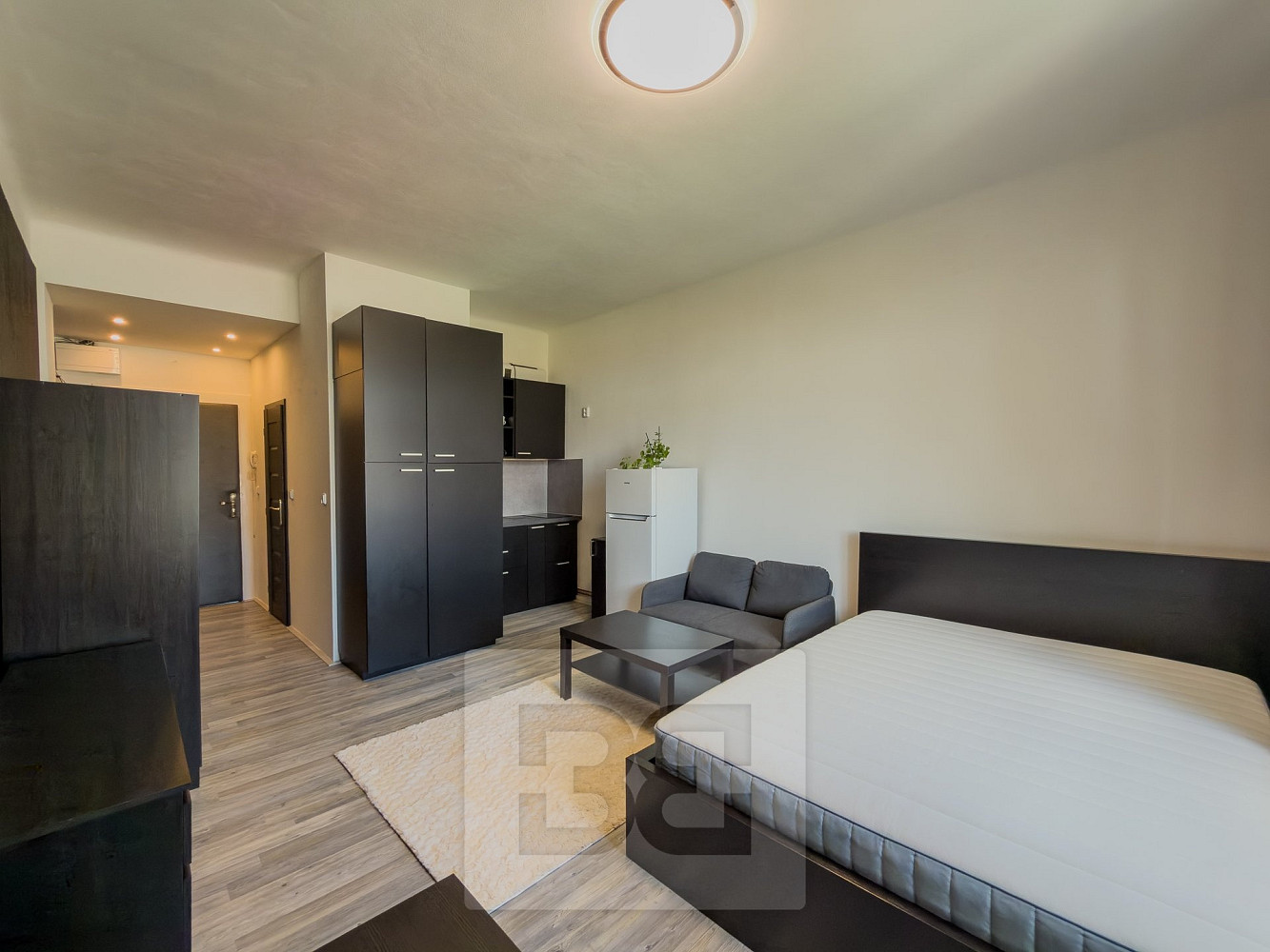 Pronájem bytu 1+kk 25 m² — photo 3
