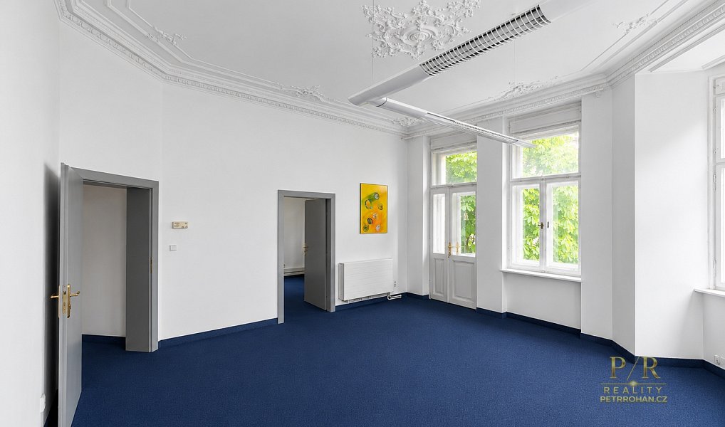 Pronájem kanceláře 15 m², Karlovy Vary – náhled fotky 2