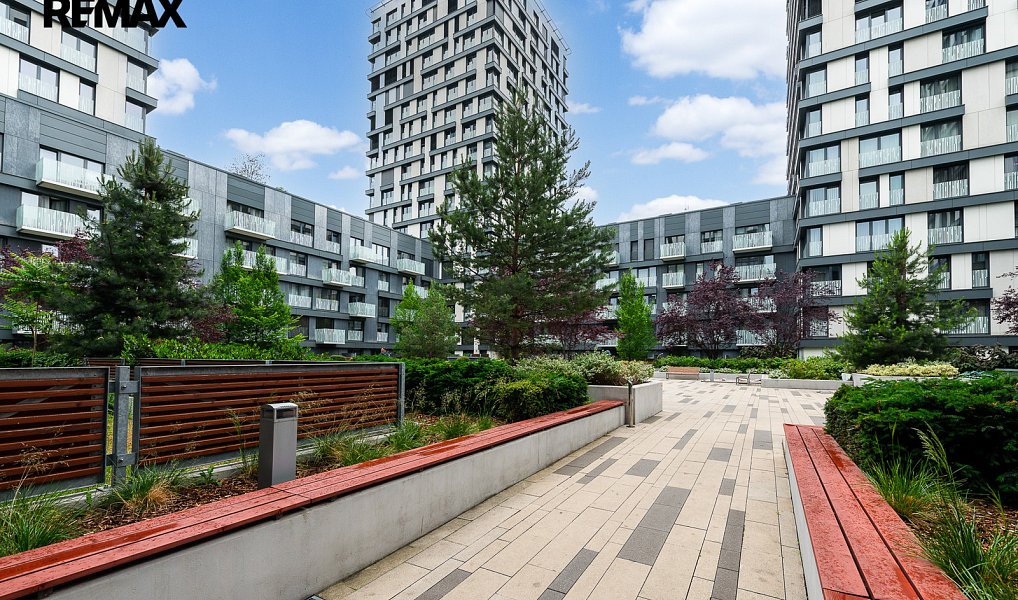Prodej bytu 1+kk 34 m², Praha – náhled fotky 24