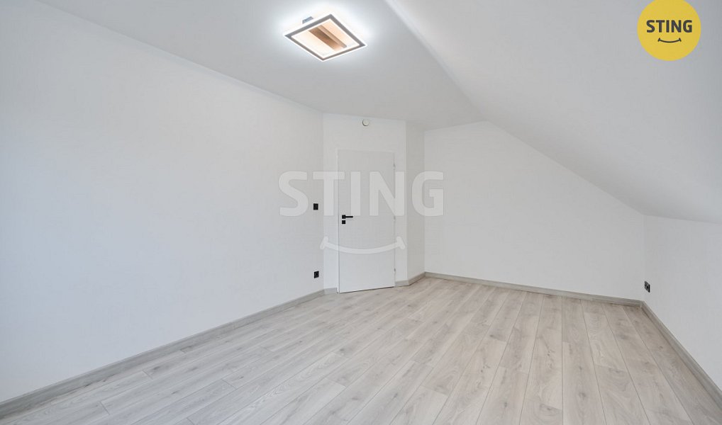 Prodej domu 168 m² s pozemkem 552 m², Šardice – náhled fotky 20