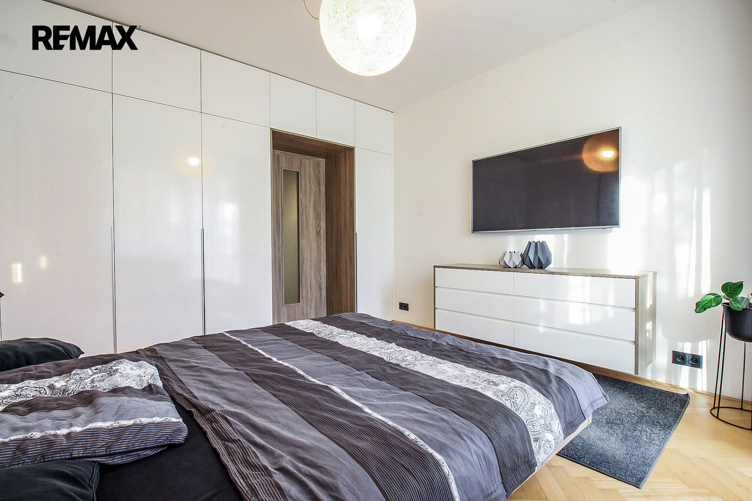 Pronájem bytu 2+1 52 m² — photo 3